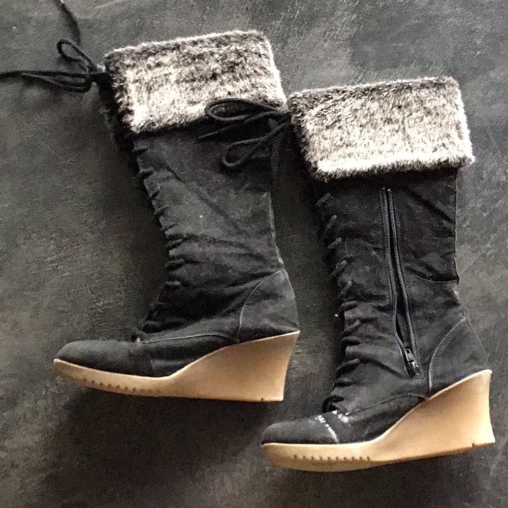 rampage suede boot with the fur